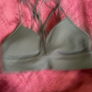 Reebok Strappy bra size medium